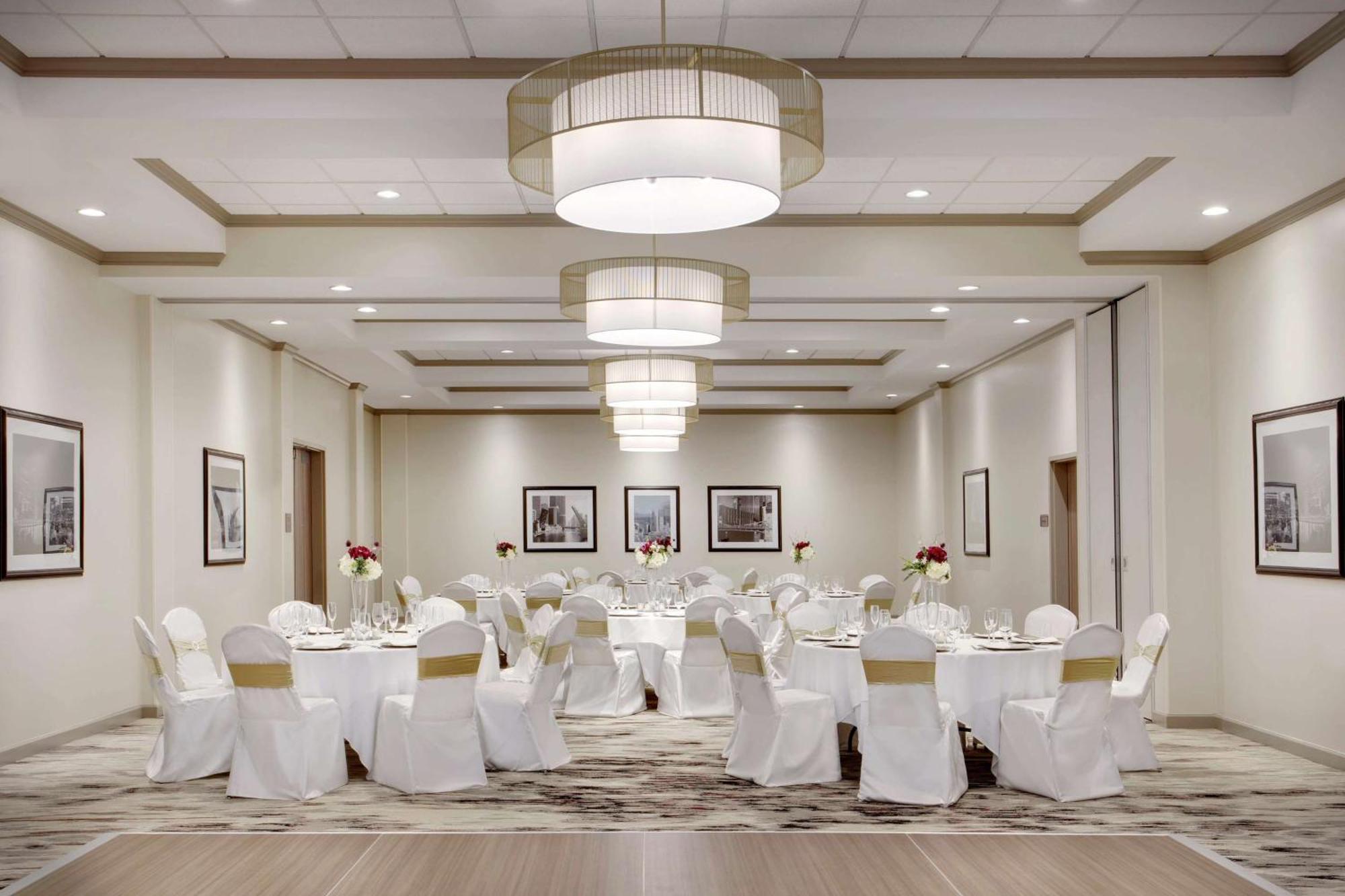 מלון Bedford Park Doubletree By Hilton Chicago Midway Airport, Il מראה חיצוני תמונה