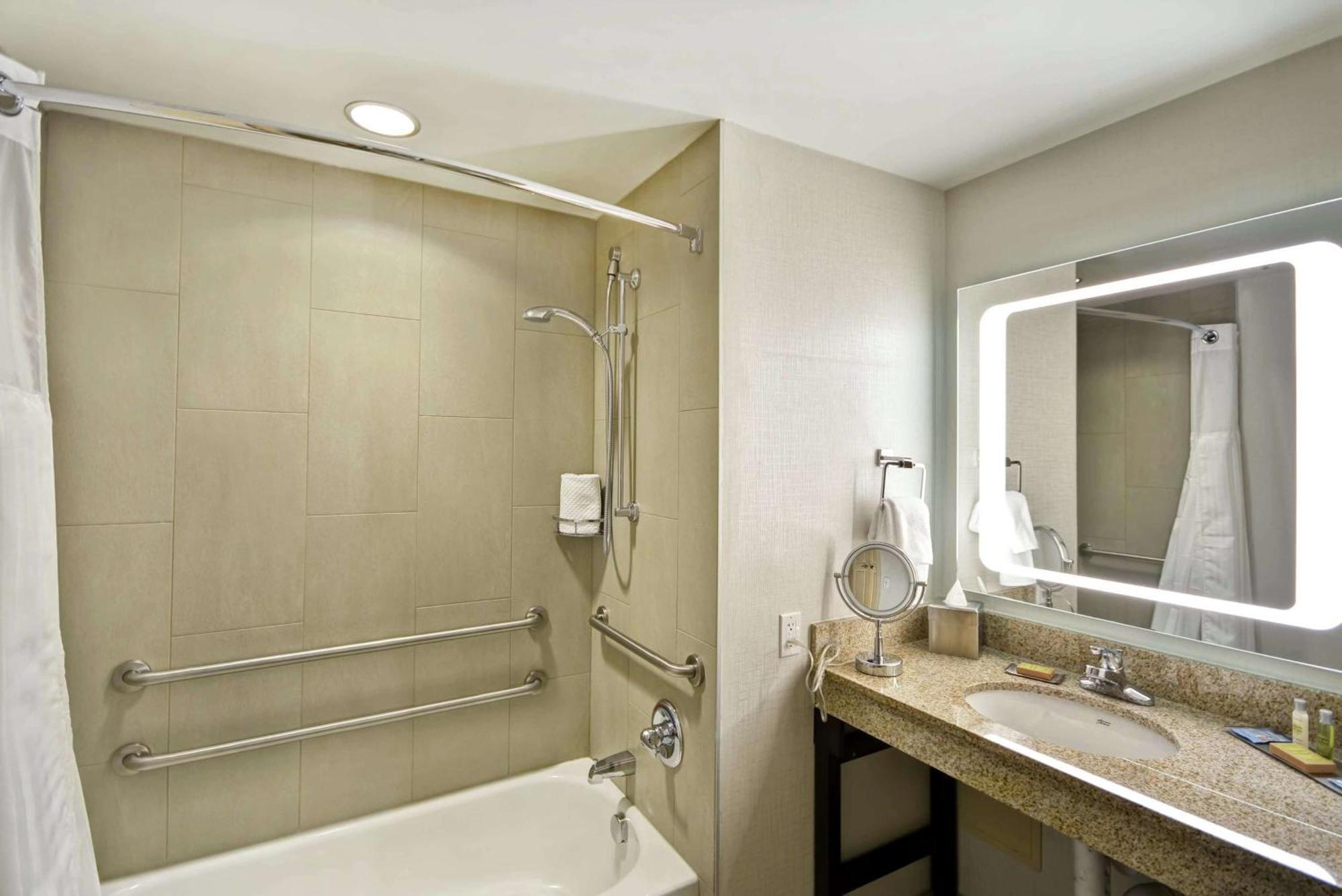 מלון Bedford Park Doubletree By Hilton Chicago Midway Airport, Il מראה חיצוני תמונה